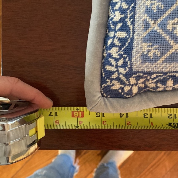 Decorative pillow - Picture 4 of 5